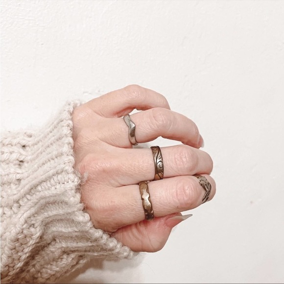 Jen’s Pirate Booty Chevron Ring Size 4 - Picture 1 of 3